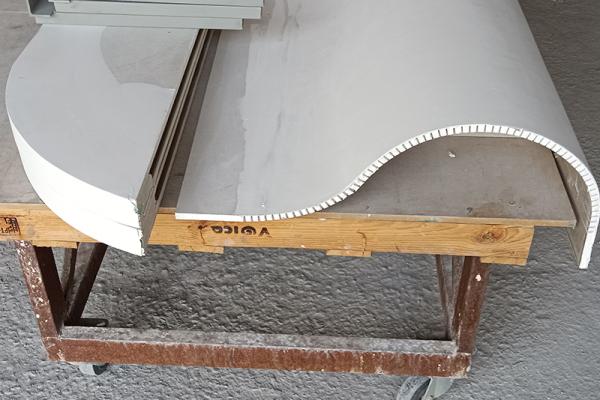 Modelo preformado onda y semicírculo curvo